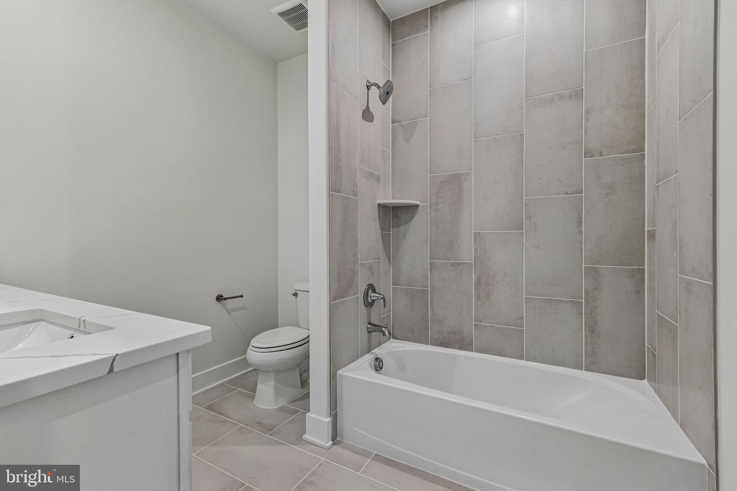 42198 Shining Star Sq #homesite 4534 Property Photo 27