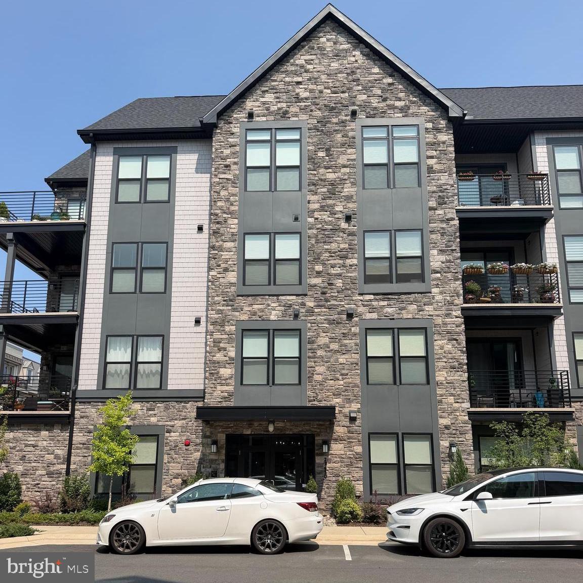 23650 Havelock Walk Ter #407 Property Photo 1