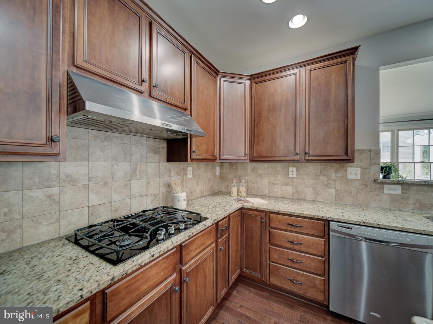 43320 Barnstead Dr Property Photo 34