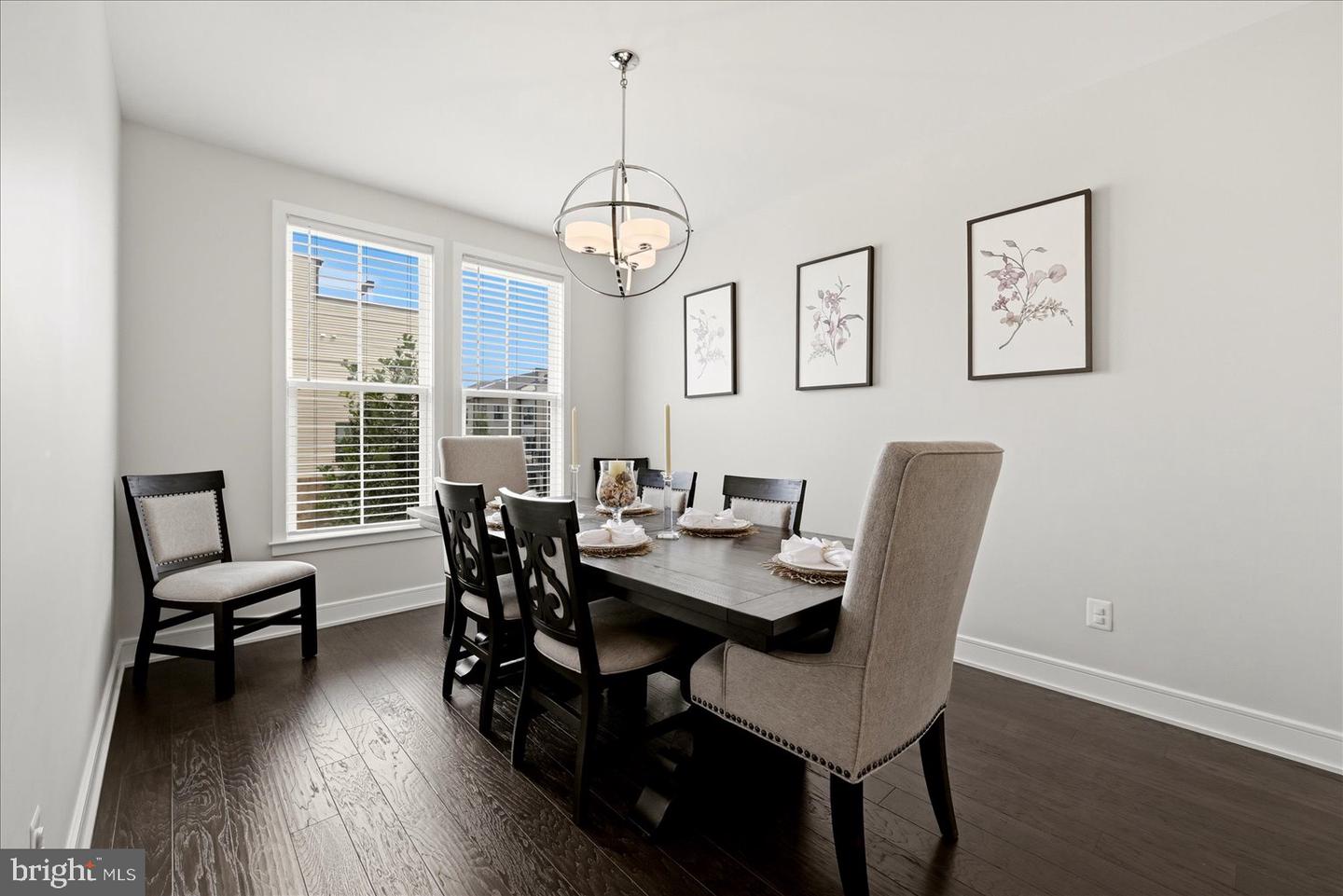 23063 Cottonwillow Sq Property Photo 6