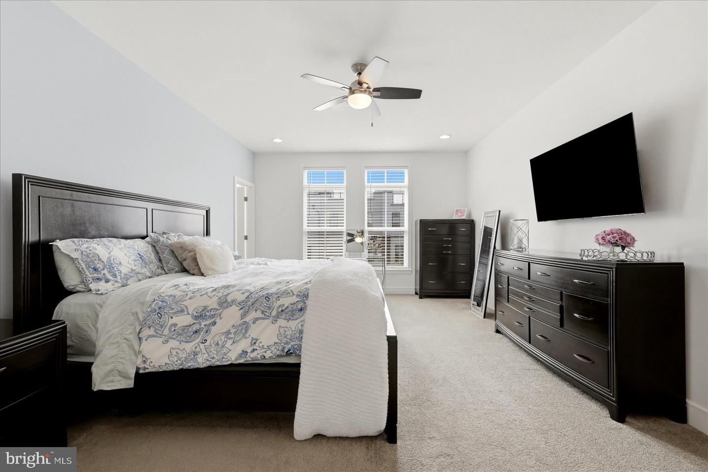 23063 Cottonwillow Sq Property Photo 17