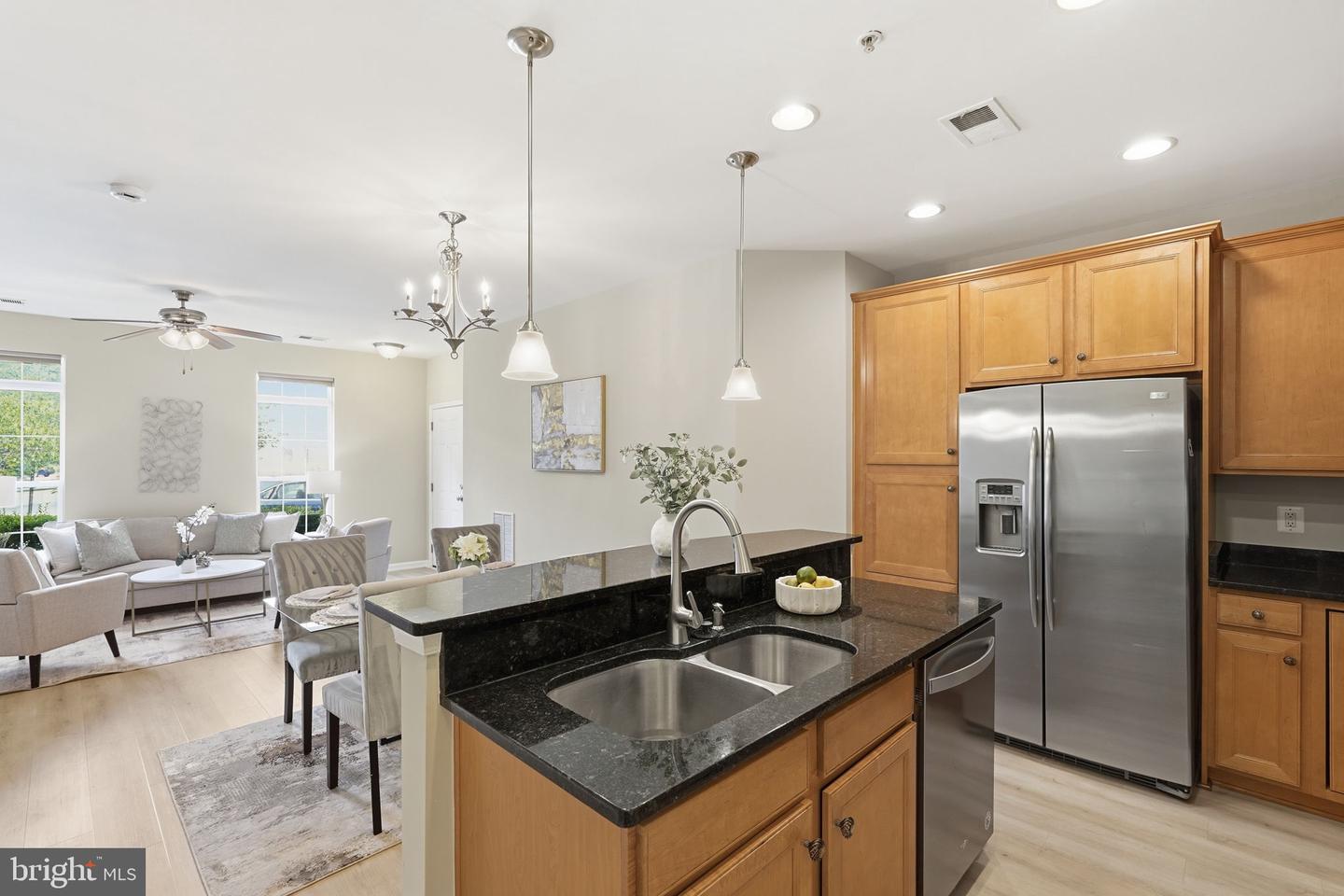 43851 Kingston Station Ter Property Photo 9