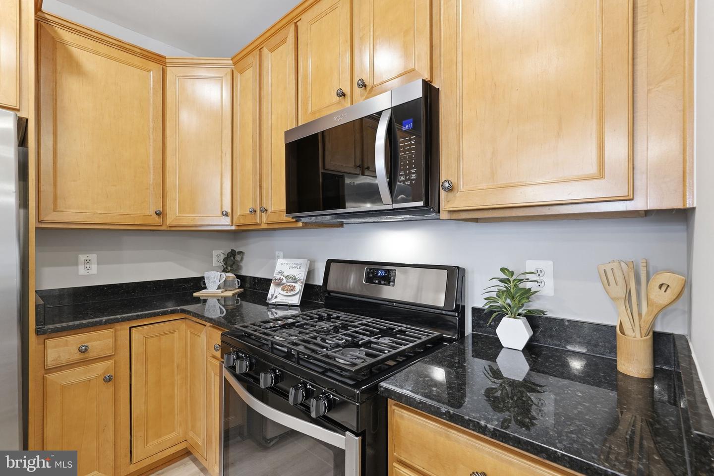 43851 Kingston Station Ter Property Photo 10