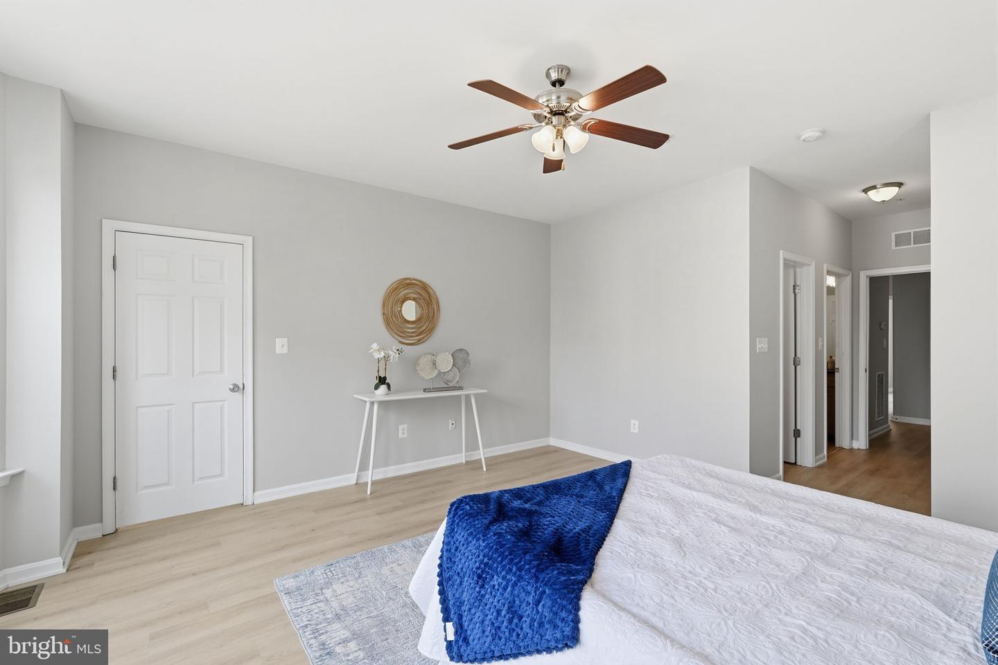 43851 Kingston Station Ter Property Photo 14