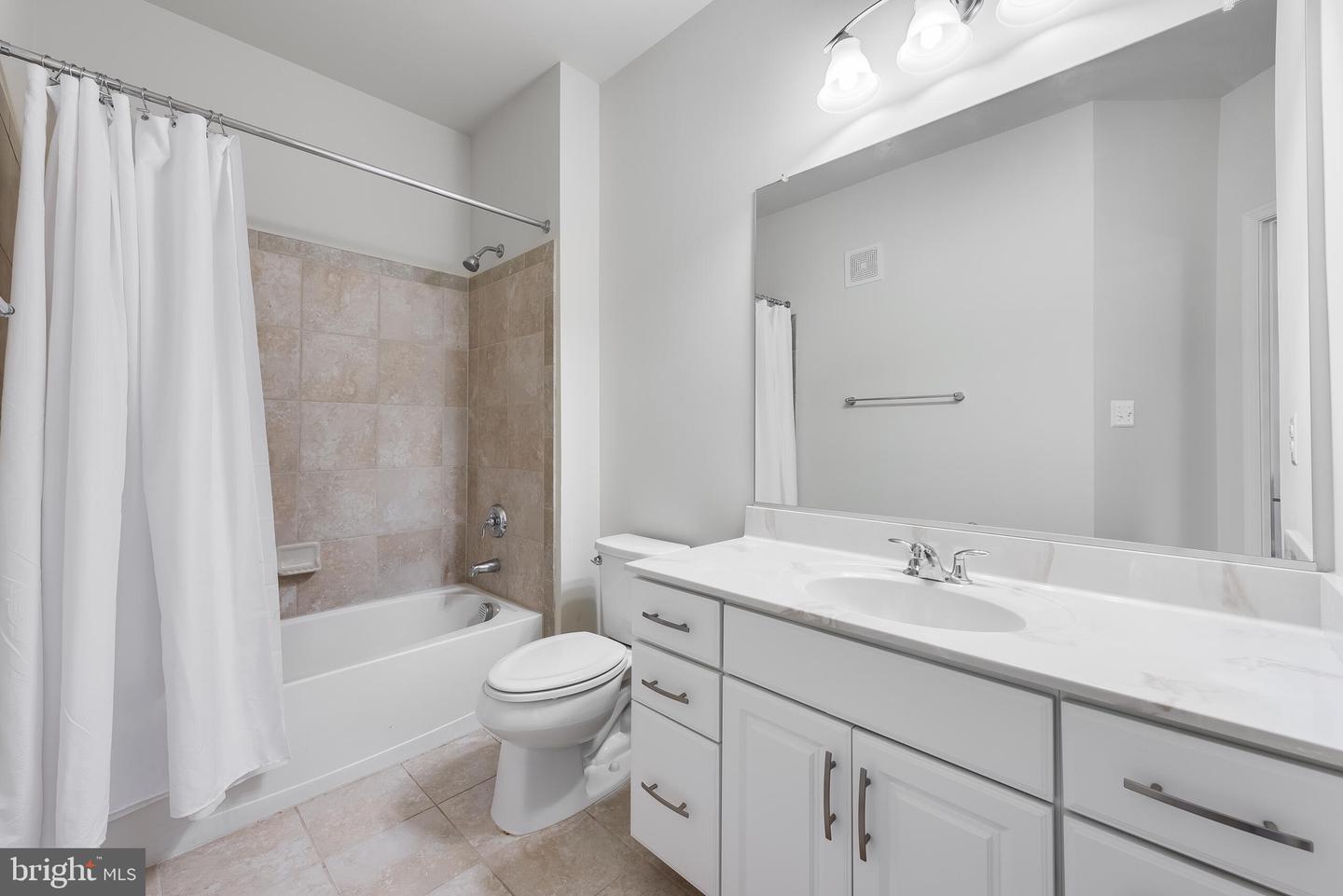 23290 Milltown Knoll Sq #118 Property Photo 18