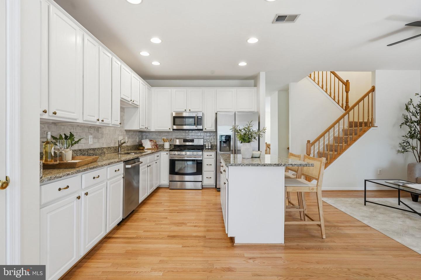 43451 Laidlow St Property Photo 10