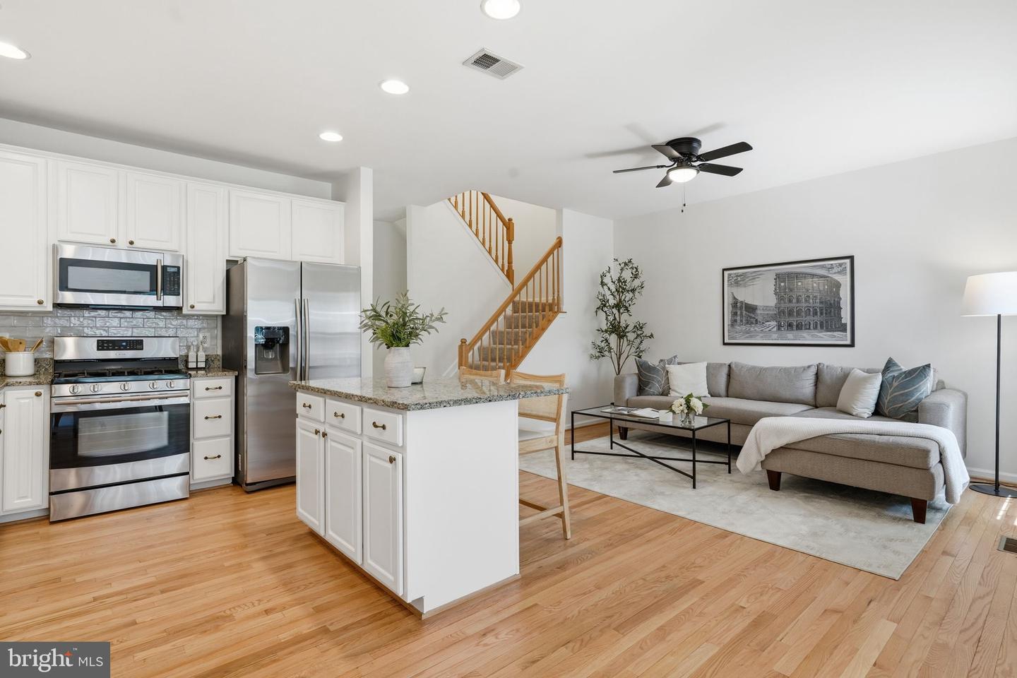 43451 Laidlow St Property Photo 12