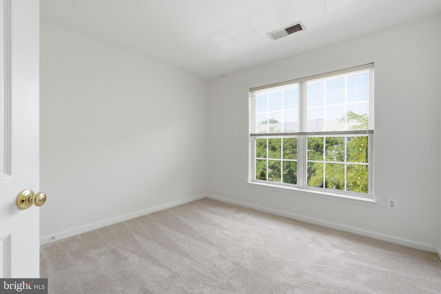 43451 Laidlow St Property Photo 25