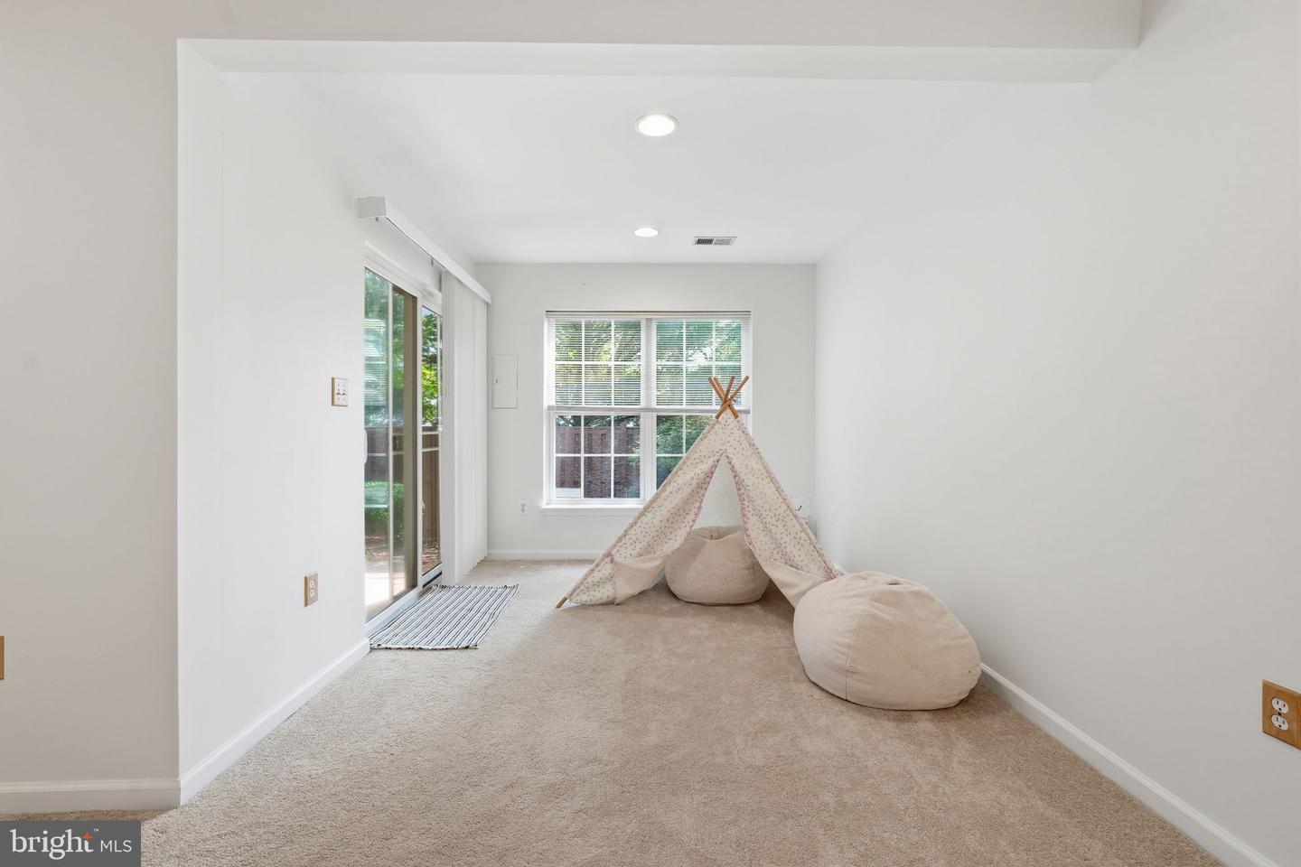 43451 Laidlow St Property Photo 28