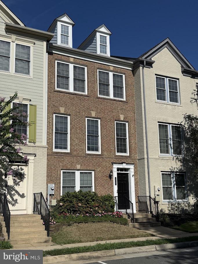 175 GREAT LAUREL SQ SE Property Photo 1