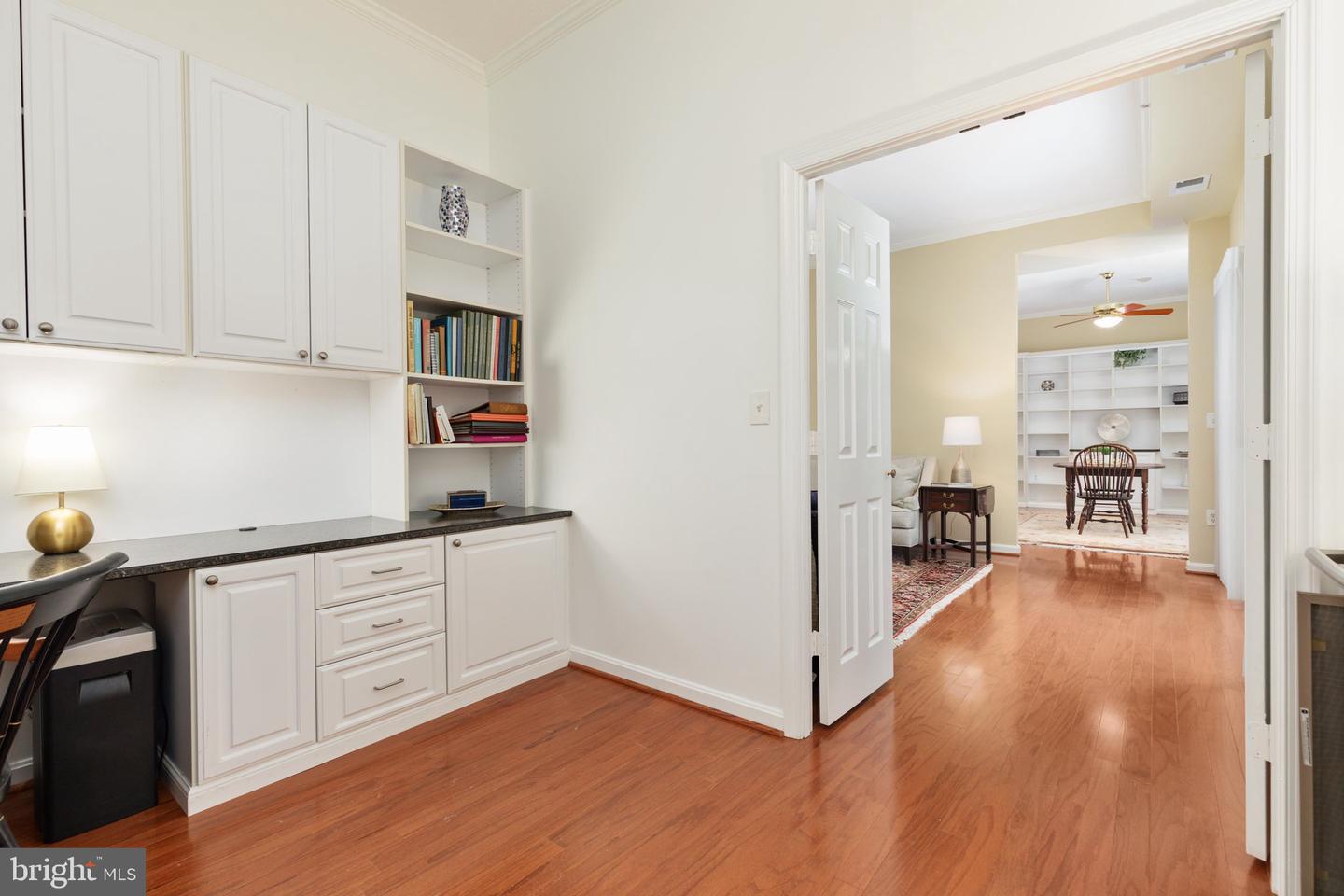 19370 Magnolia Grove Sq #l04 Property Photo 8