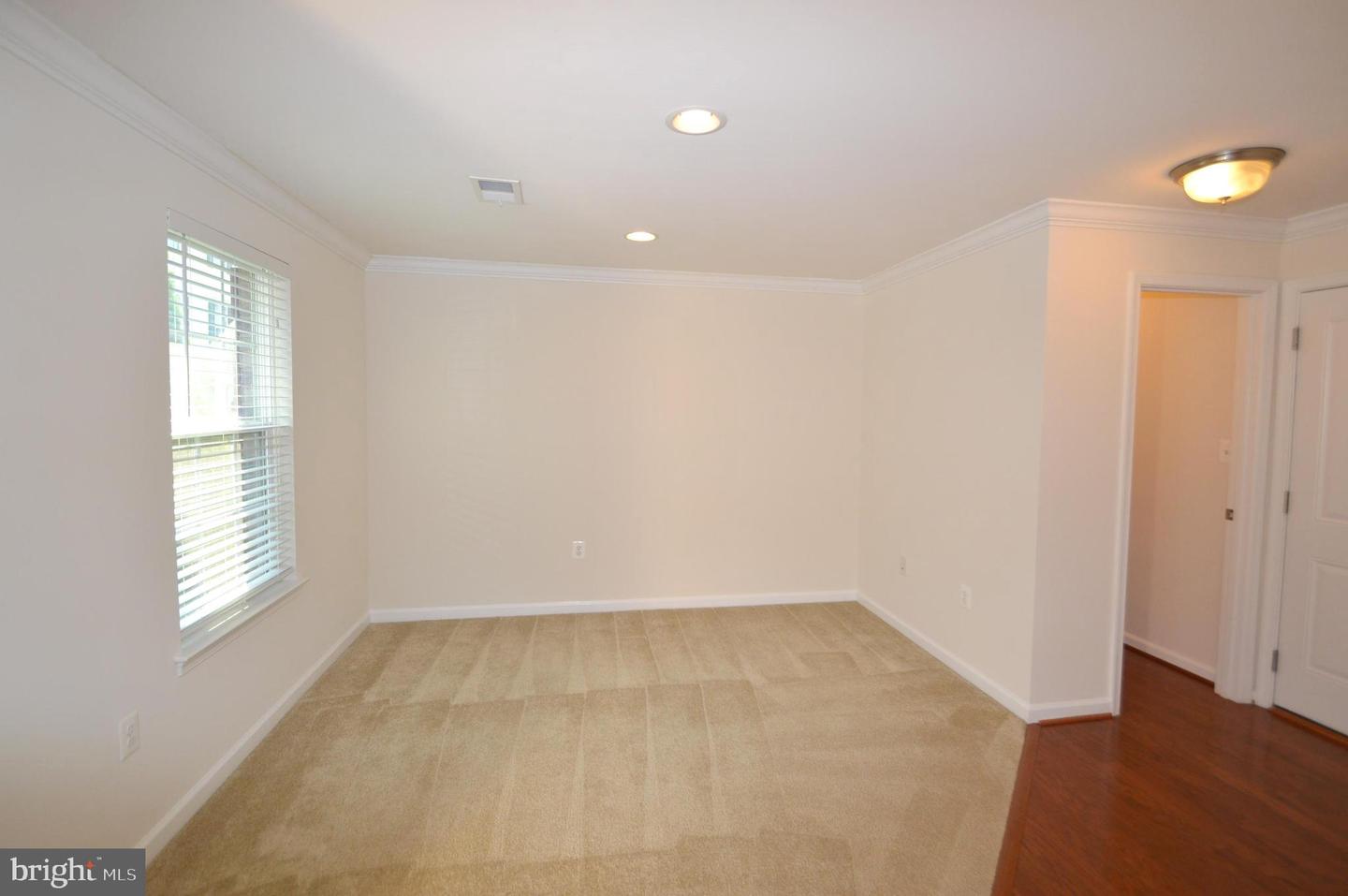 42618 Drazenovich Epoch Ter Property Photo 4