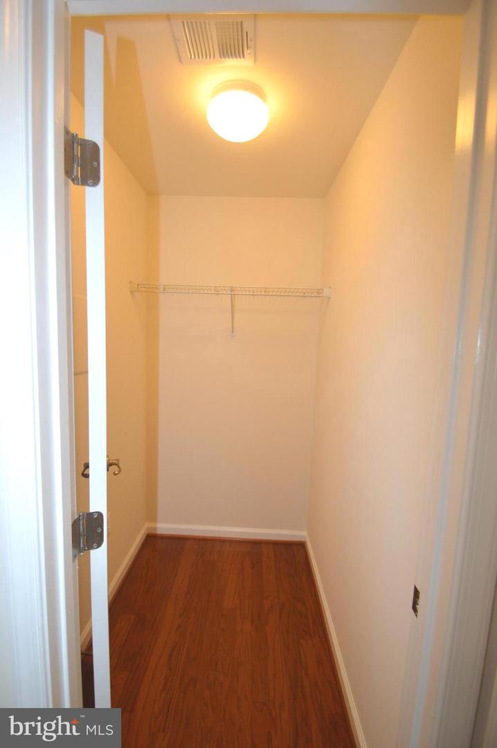 42618 Drazenovich Epoch Ter Property Photo 12