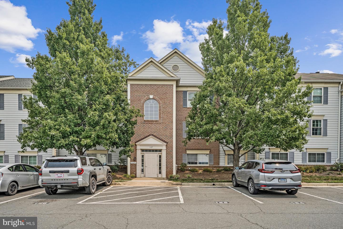 1127 Huntmaster Ter Ne #202 Property Photo 1