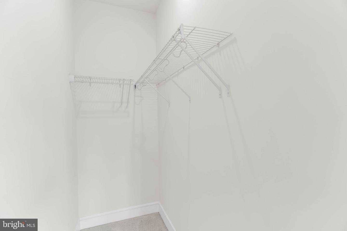 21807 Croxley Ter Property Photo 21