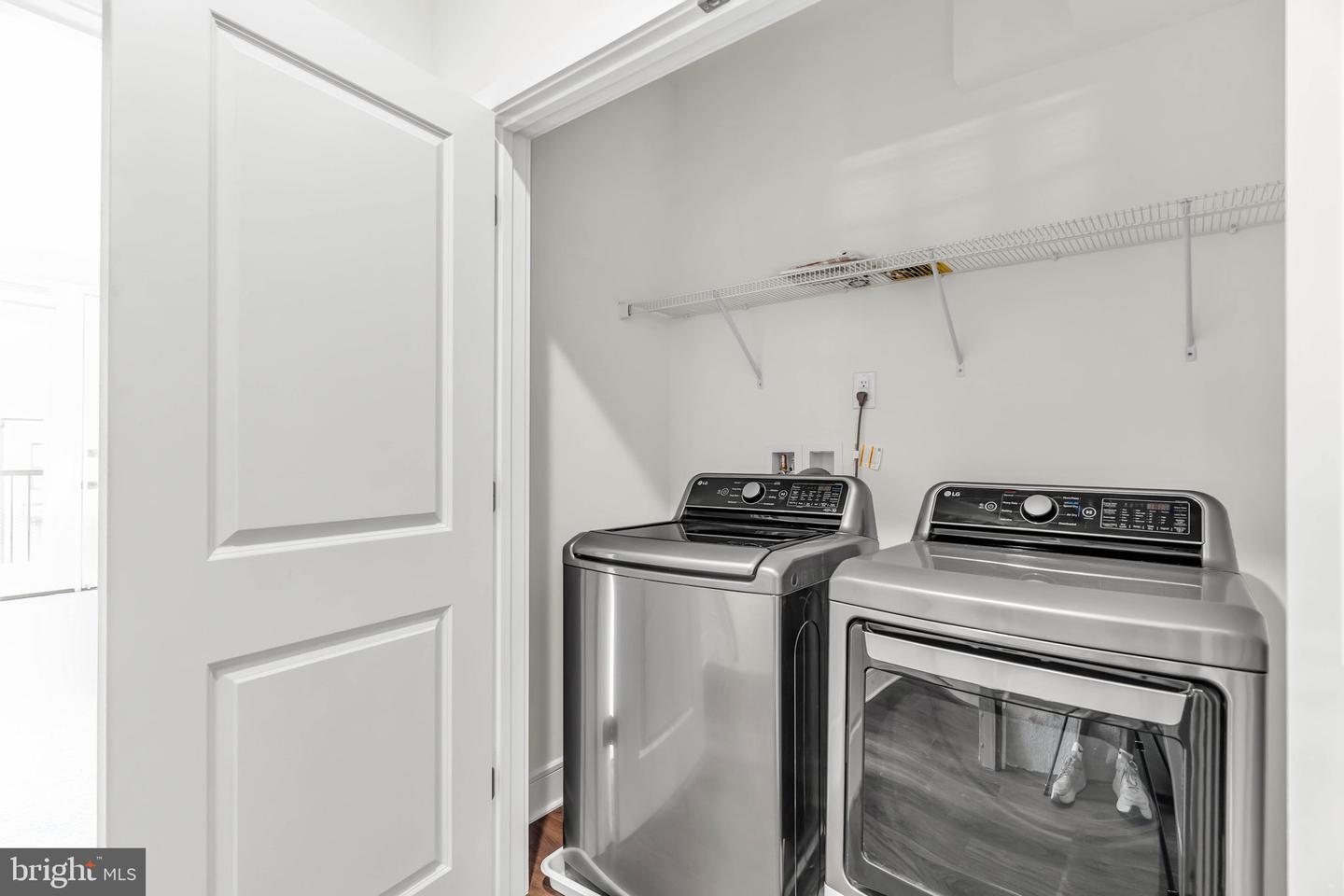 21807 Croxley Ter Property Photo 22