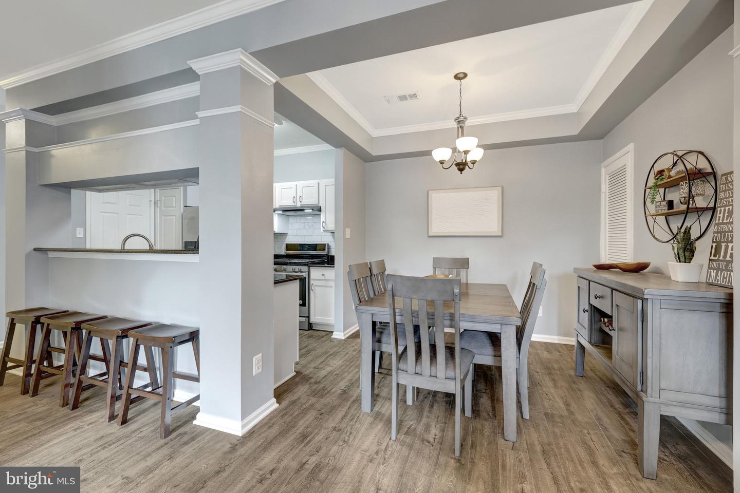 20417 Riverbend Sq #201 Property Photo 17