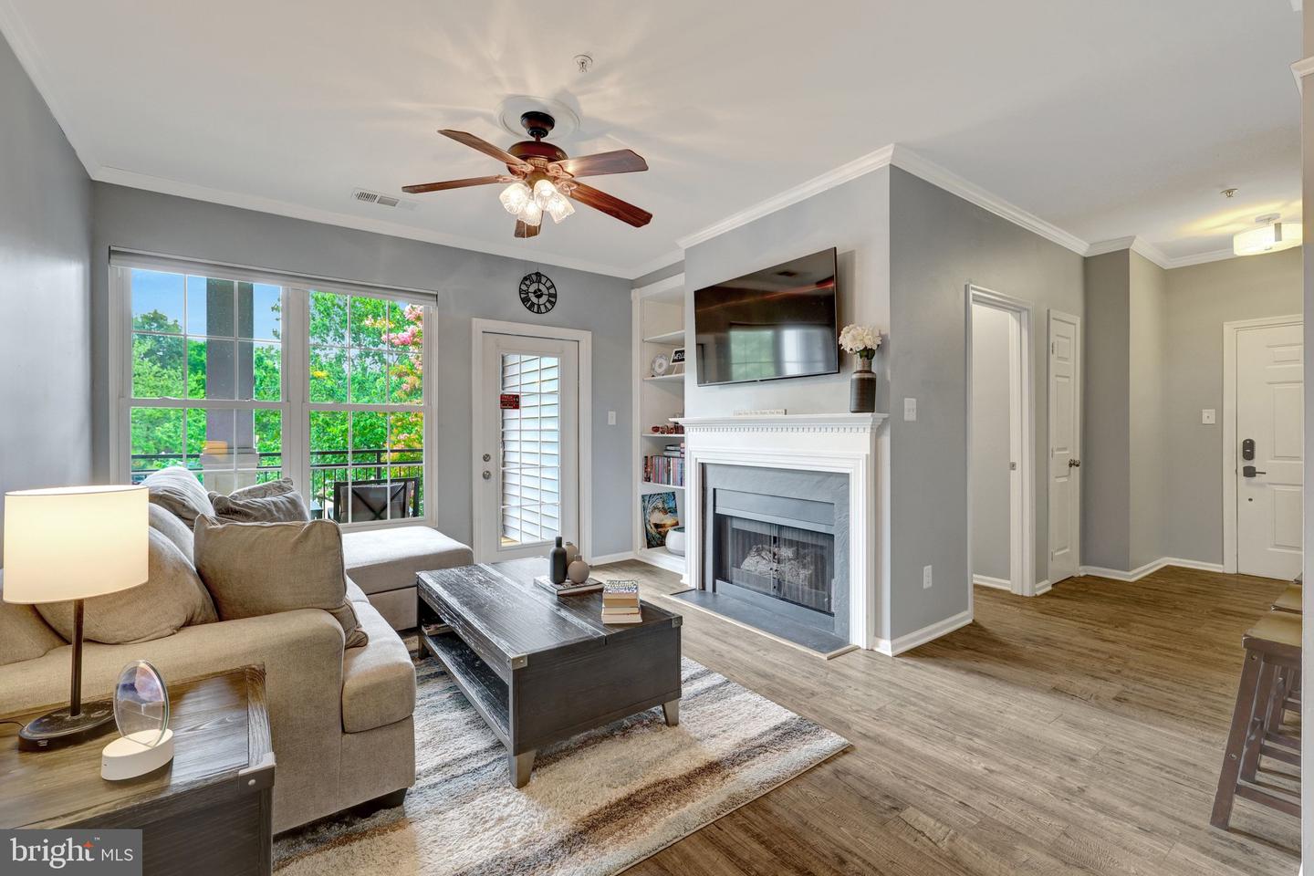 20417 Riverbend Sq #201 Property Photo 20