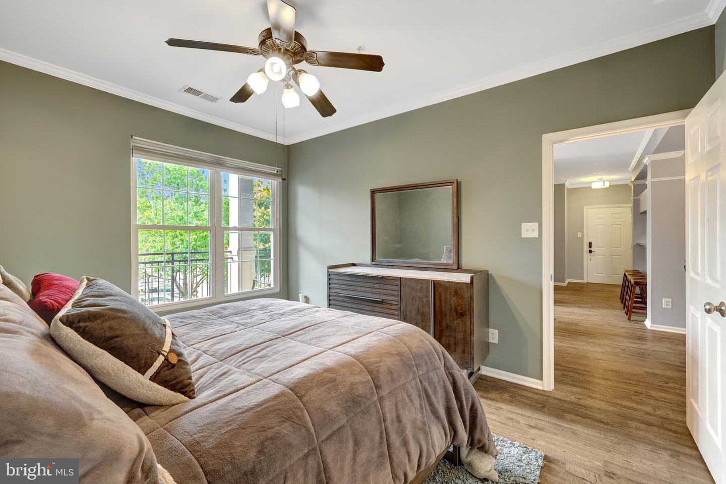 20417 Riverbend Sq #201 Property Photo 26