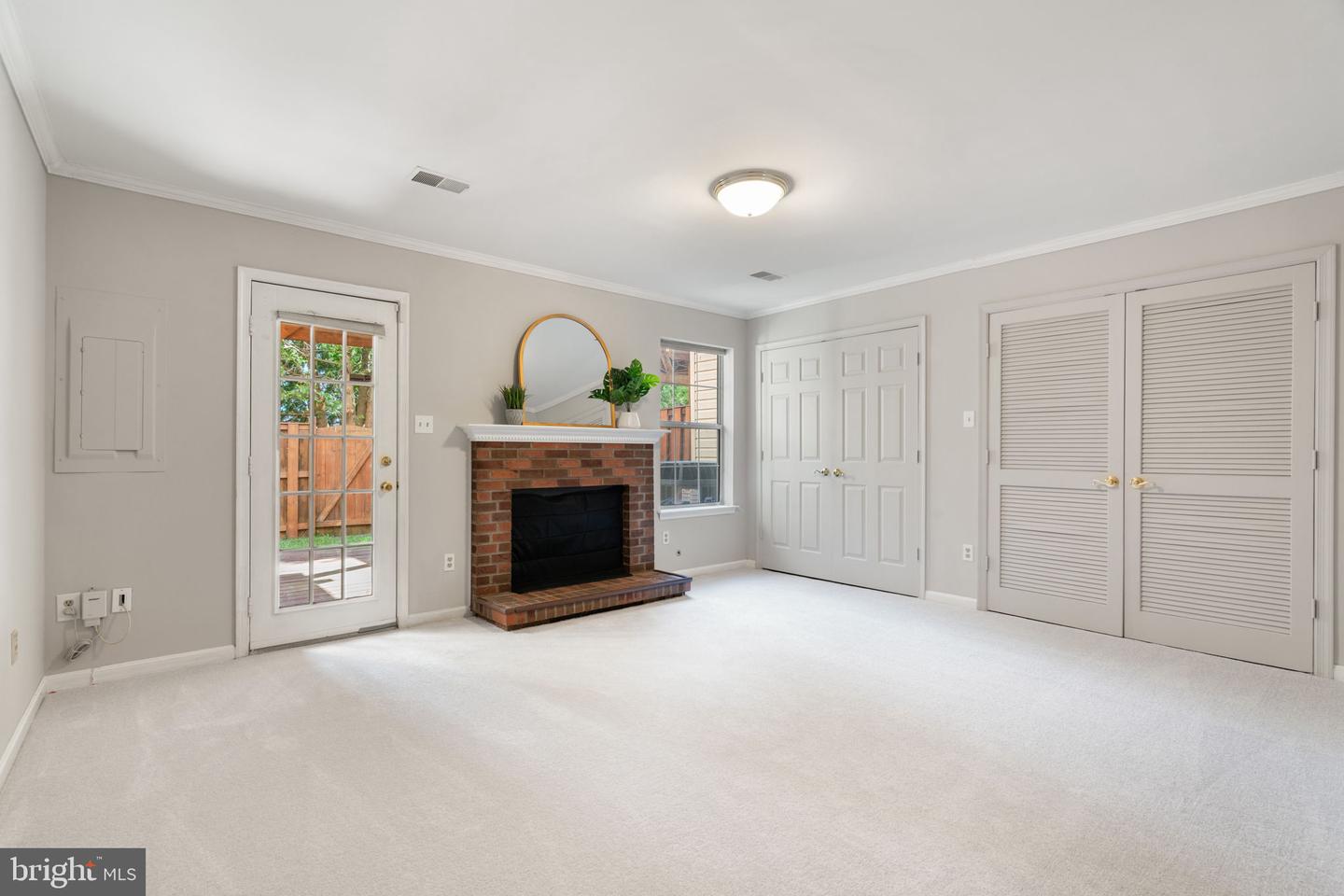 45477 Baggett Ter Property Photo 5