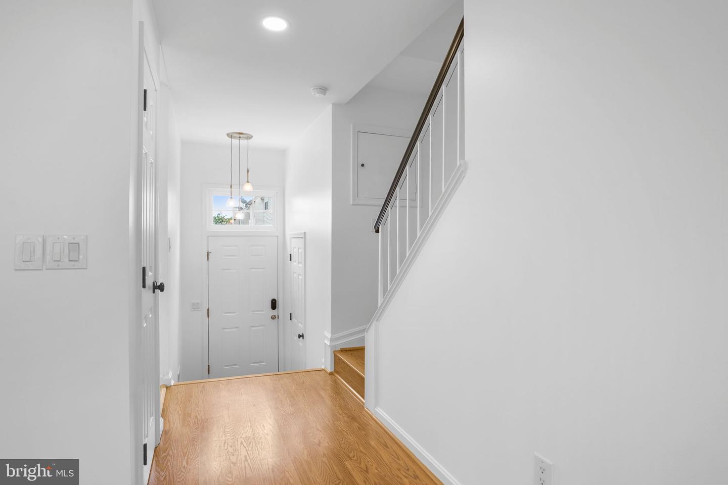 423 Mcdaniel Dr Property Photo 4