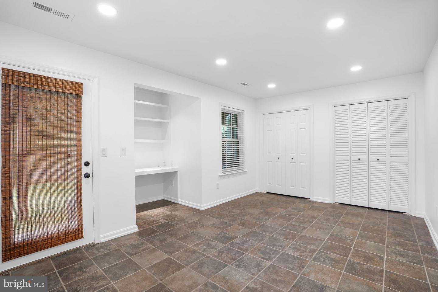 423 Mcdaniel Dr Property Photo 35