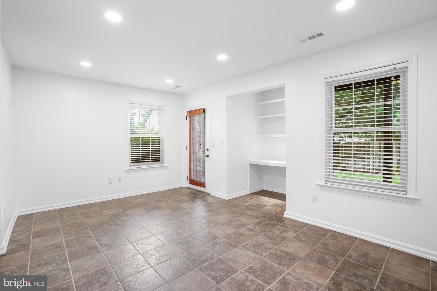 423 Mcdaniel Dr Property Photo 36