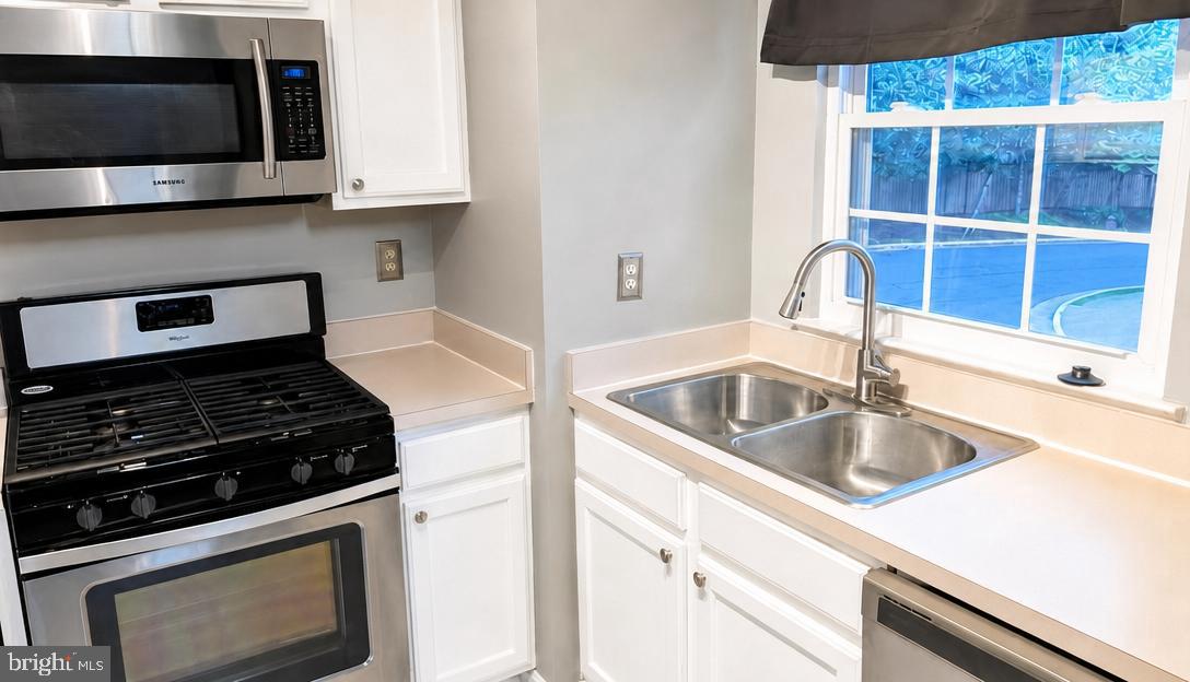 22963 Whitehall Ter Property Photo 3