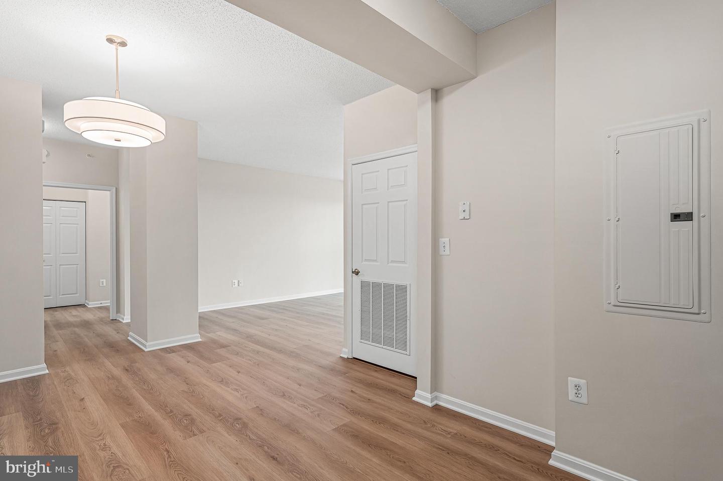 19355 Cypress Ridge Ter #714 Property Photo 13