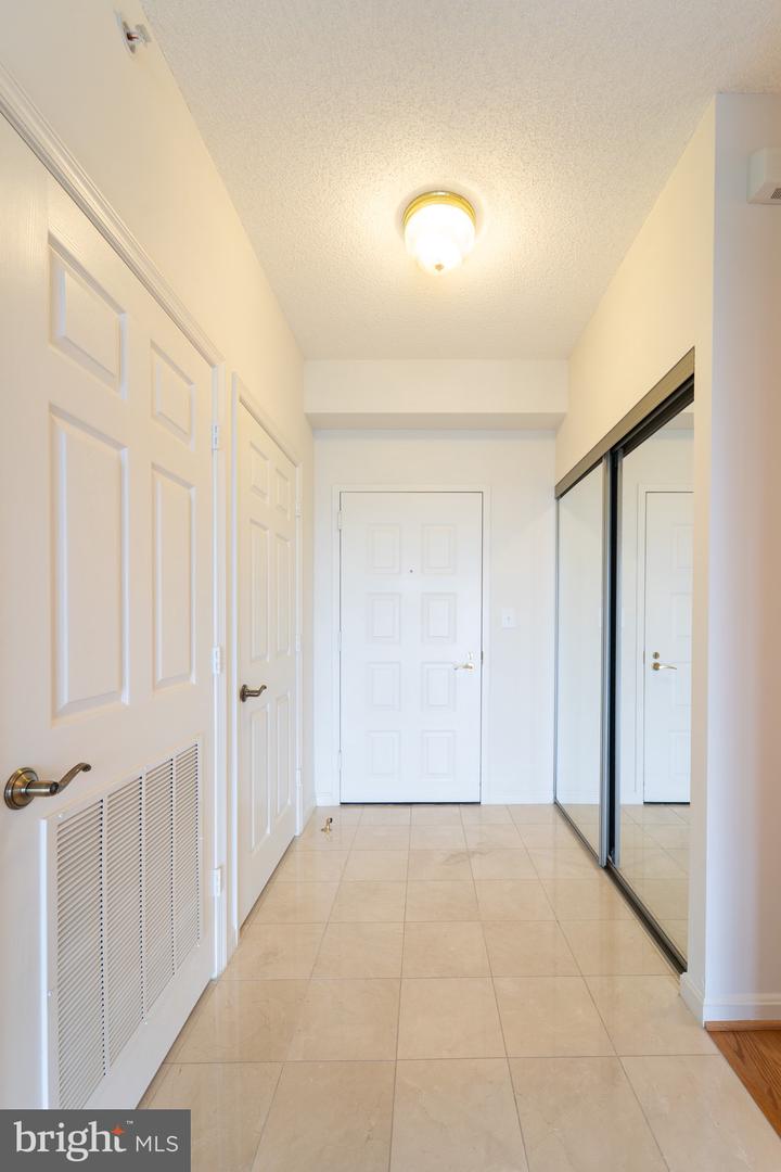 19355 Cypress Ridge Ter #905 Property Photo 4