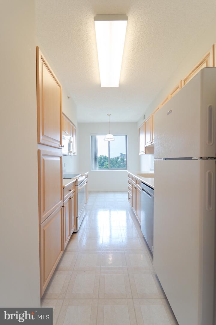 19355 Cypress Ridge Ter #905 Property Photo 10