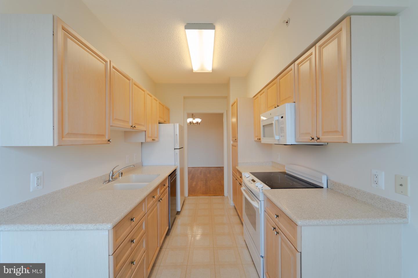 19355 Cypress Ridge Ter #905 Property Photo 15