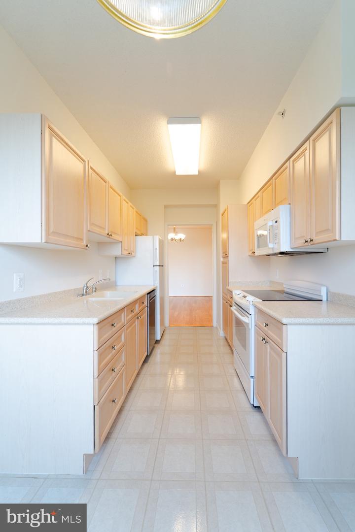 19355 Cypress Ridge Ter #905 Property Photo 19