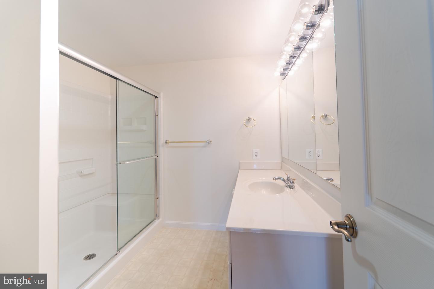 19355 Cypress Ridge Ter #905 Property Photo 25