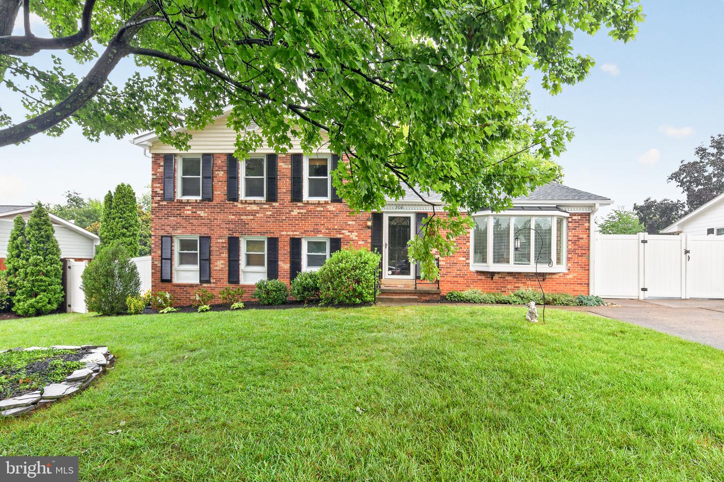 306 Morven Park Ct Nw Property Photo 1