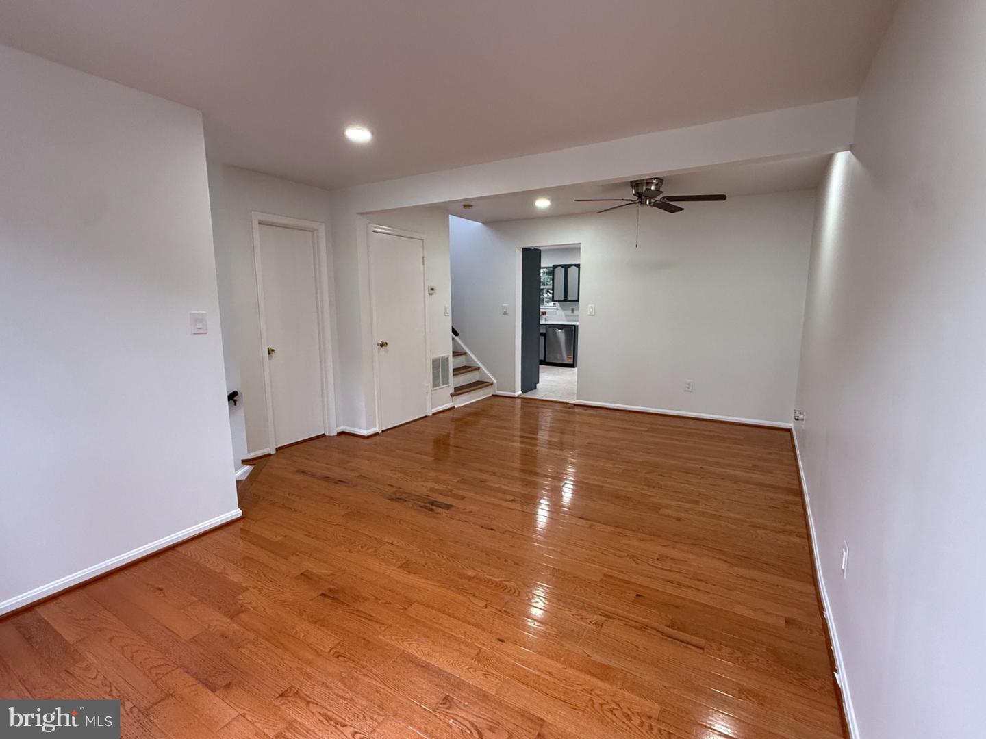 46760 Hobblebush Ter Property Photo 3