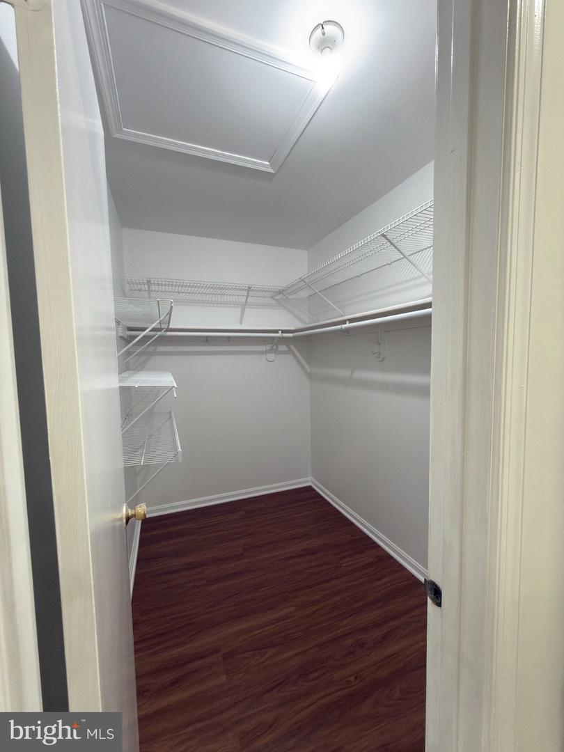 46760 Hobblebush Ter Property Photo 13