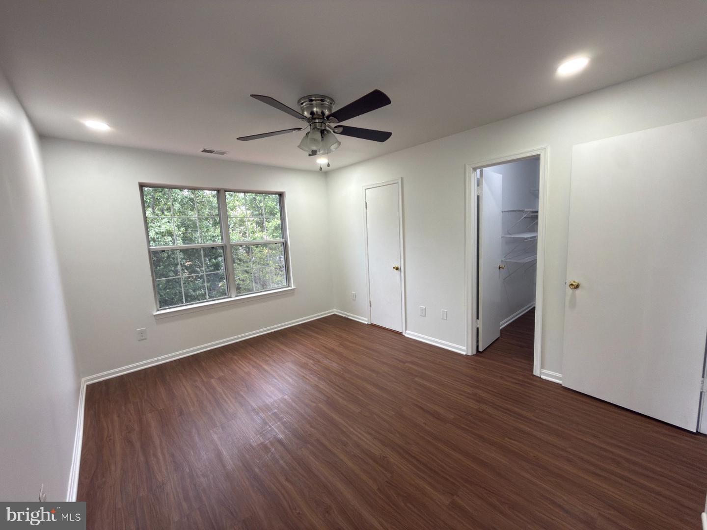 46760 Hobblebush Ter Property Photo 14
