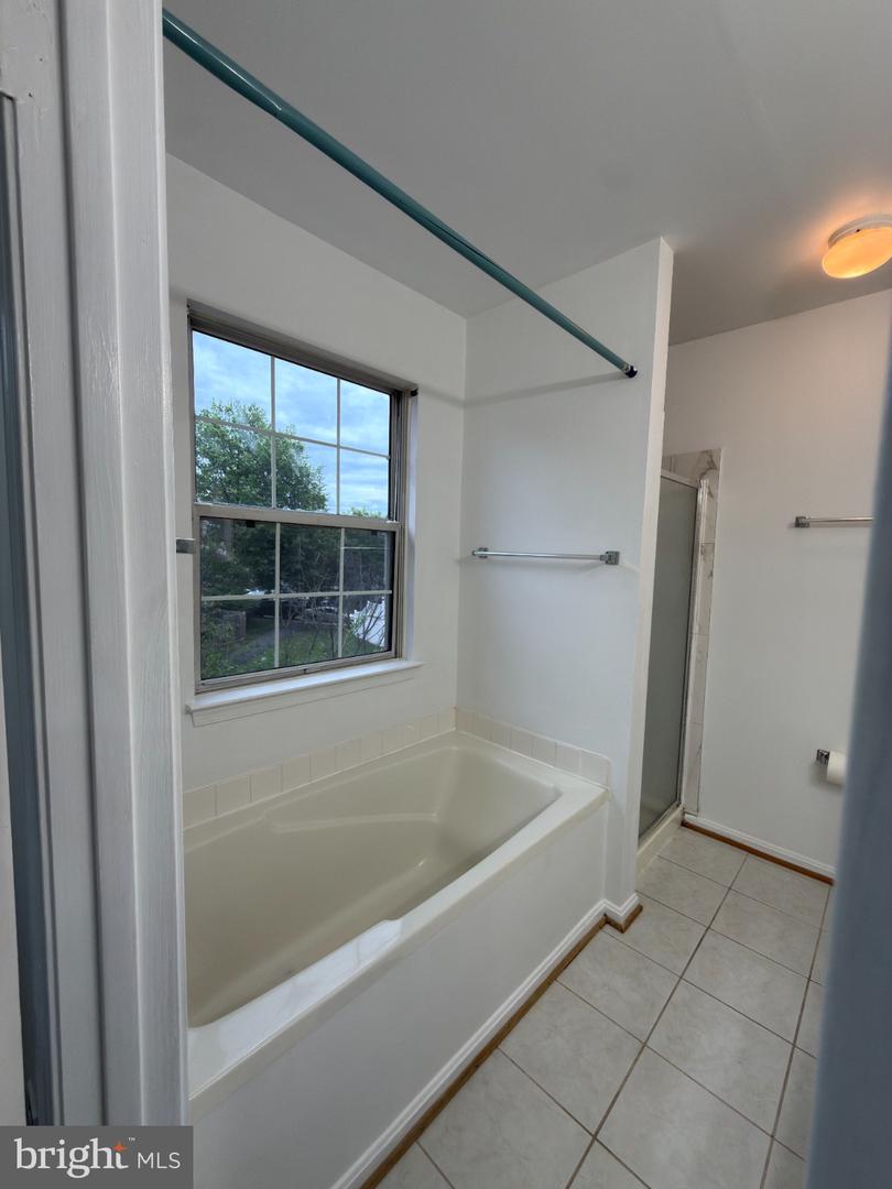 46760 Hobblebush Ter Property Photo 15