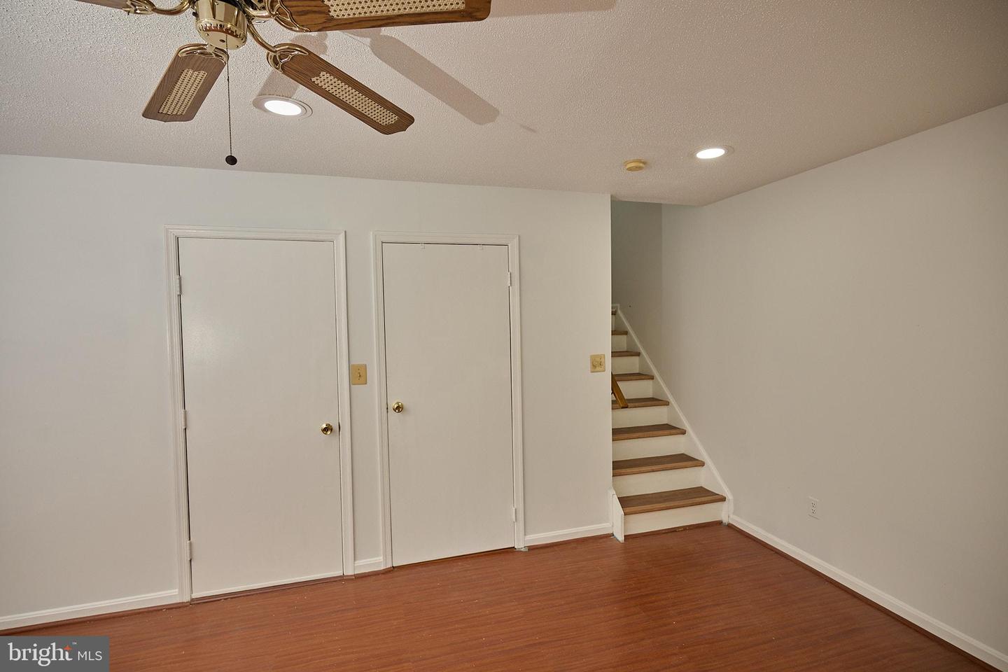 46760 Hobblebush Ter Property Photo 30
