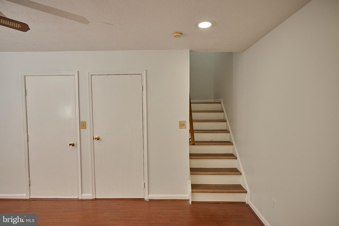 46760 Hobblebush Ter Property Photo 31