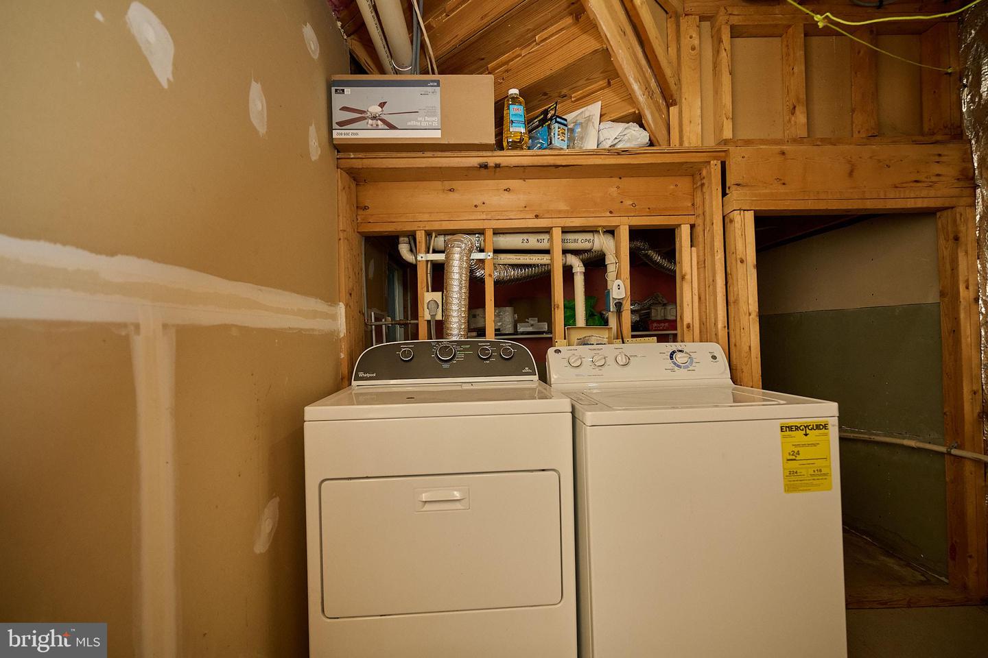 46760 Hobblebush Ter Property Photo 33