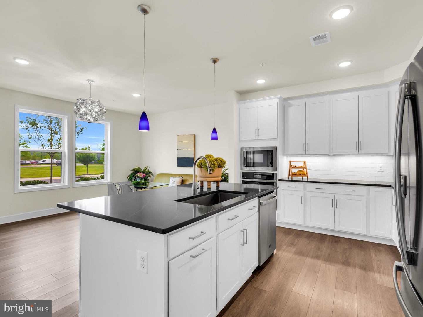 42920 Firefly Sonata Ter #101 Property Photo 4