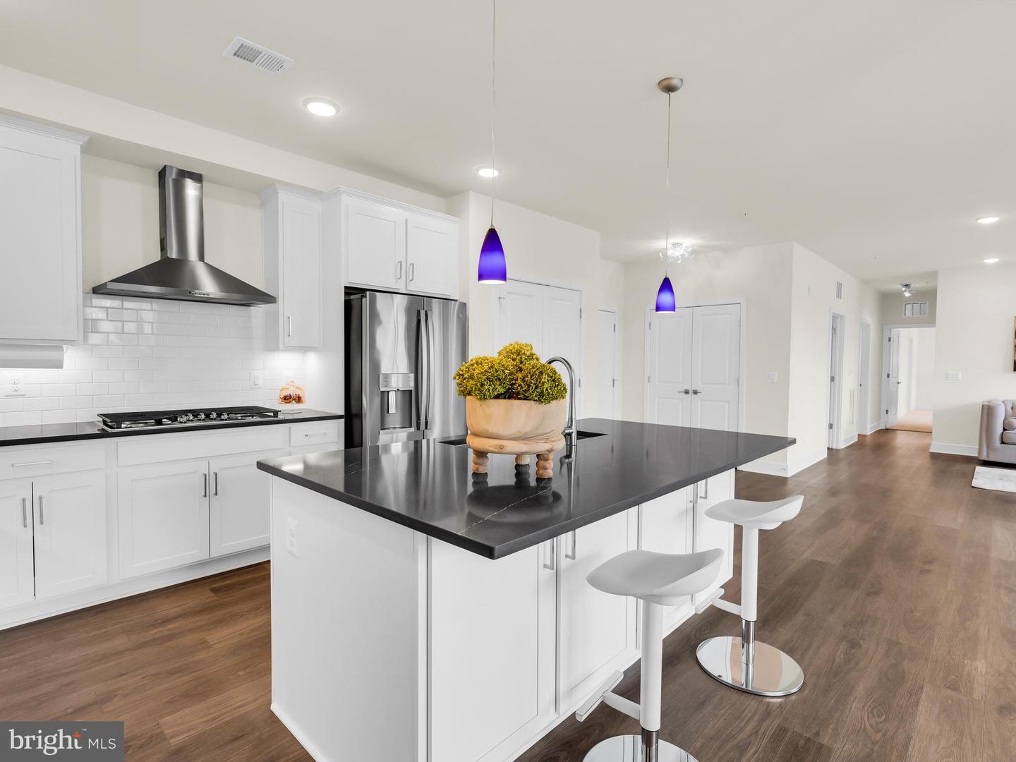 42920 Firefly Sonata Ter #101 Property Photo 6