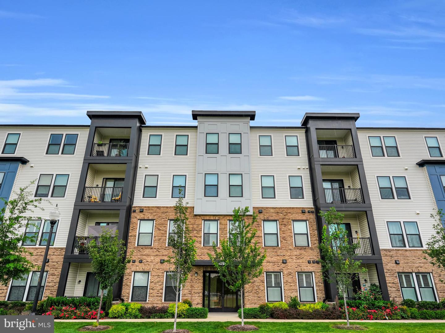 42920 Firefly Sonata Ter #101 Property Photo 21