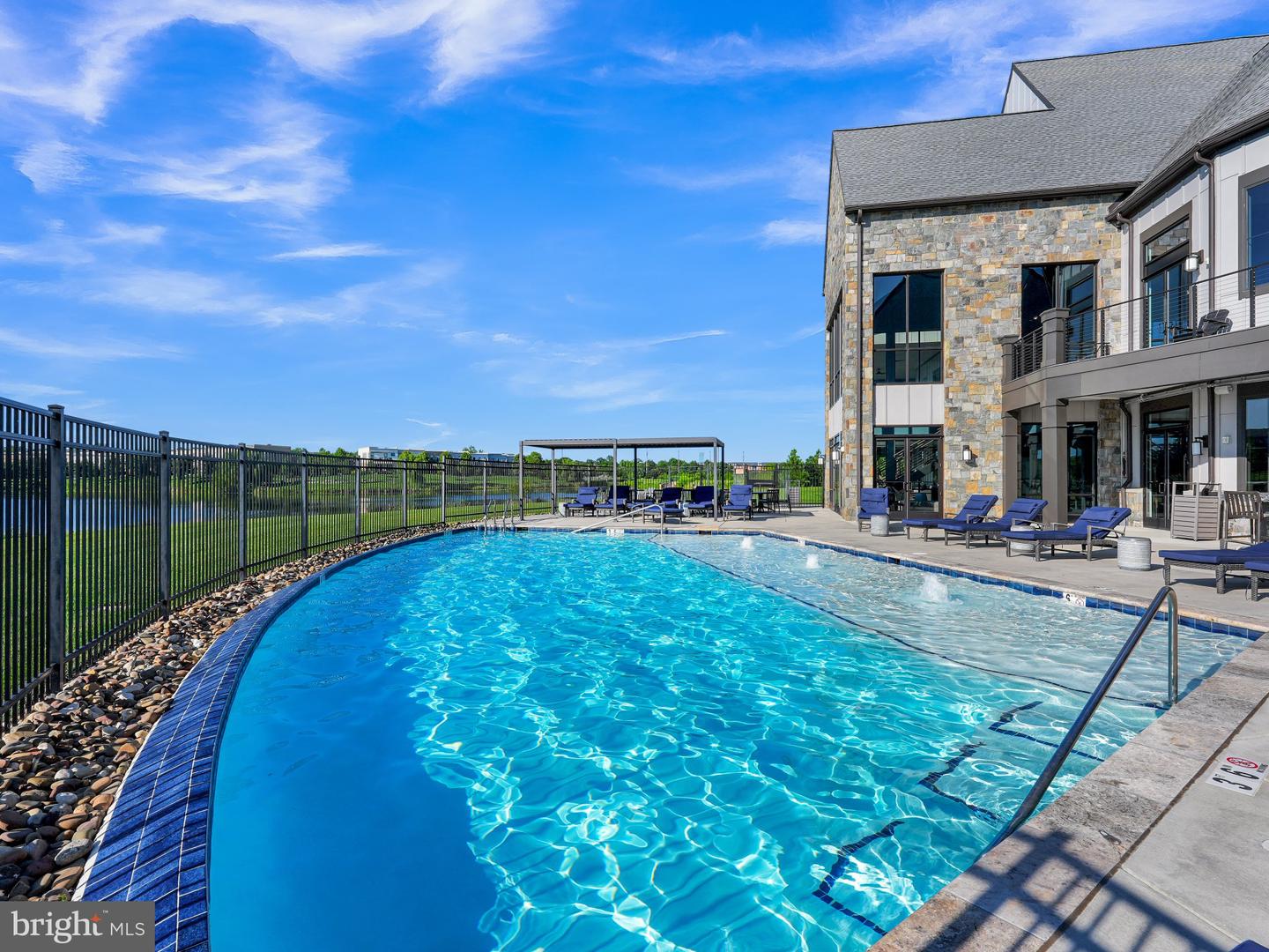 42920 Firefly Sonata Ter #101 Property Photo 40