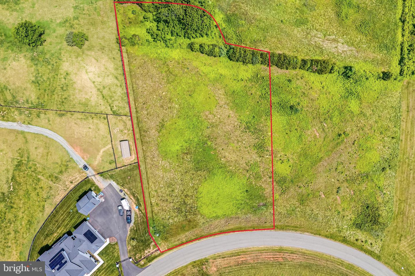 Tanager Pl Property Photo 1
