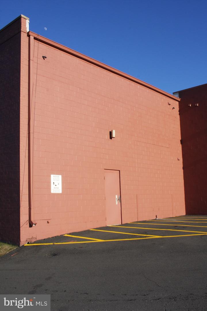 101 Executive Dr #j Property Photo 4