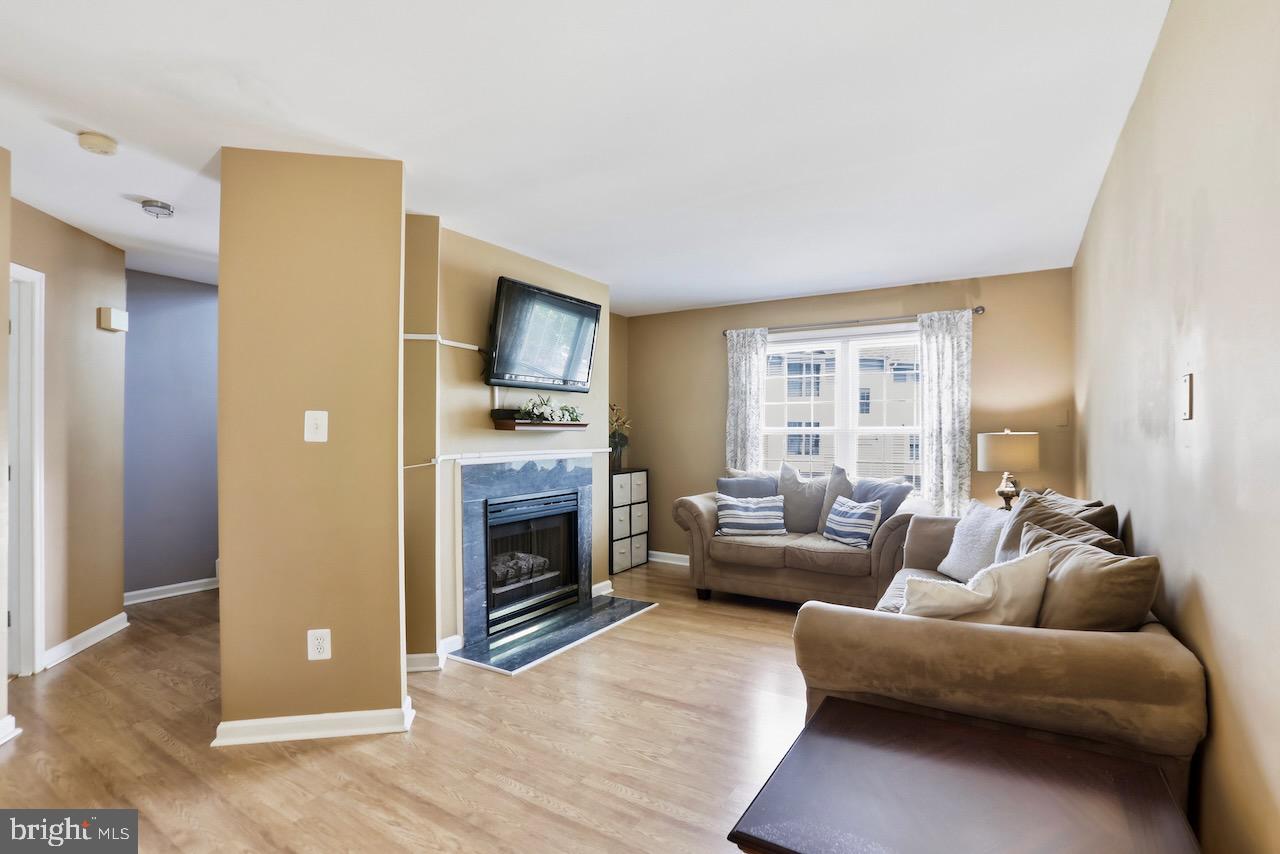 740 Hetzel Ter Se Property Photo 7