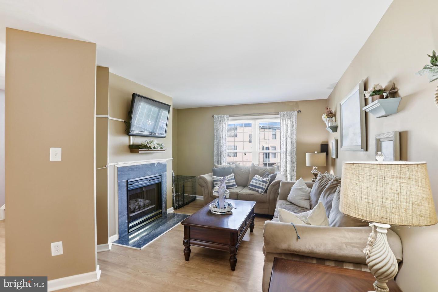 740 Hetzel Ter Se Property Photo 8
